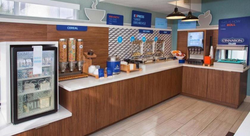 Holiday Inn Express Hotel & Suites Port Charlotte Eksteriør bilde